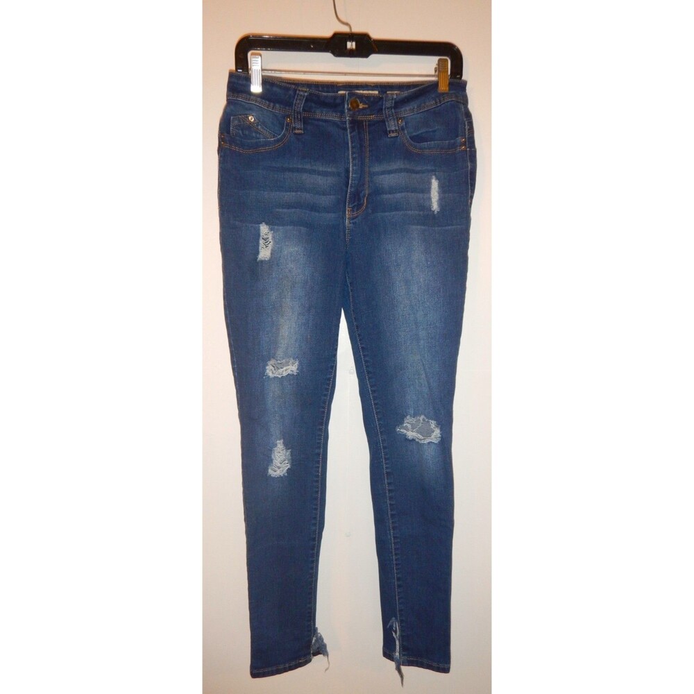 YMI Wanna Betta Butt Jeans Size 11 | Mid Rise | Medium Wash | Skinny